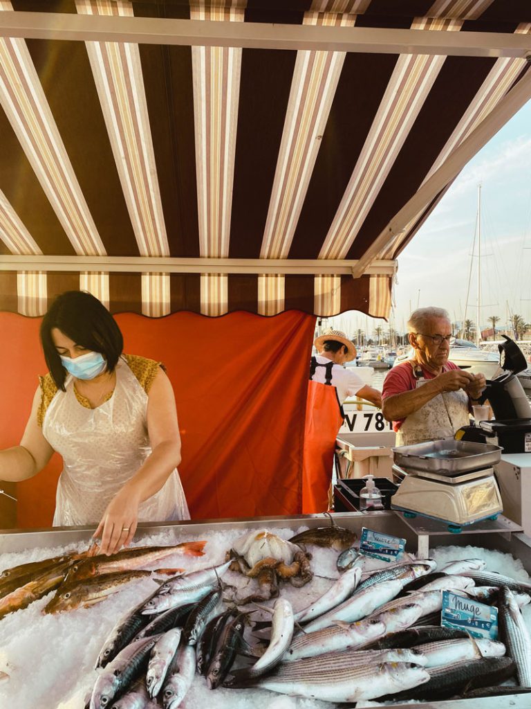 Marché aux poissons de Saint-Cyprien