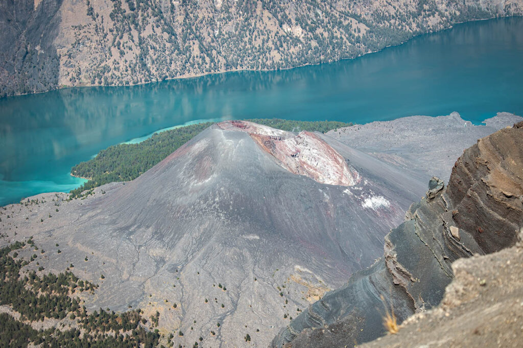 Mont Rinjani lac cratère